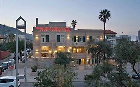 The Colony Hotel